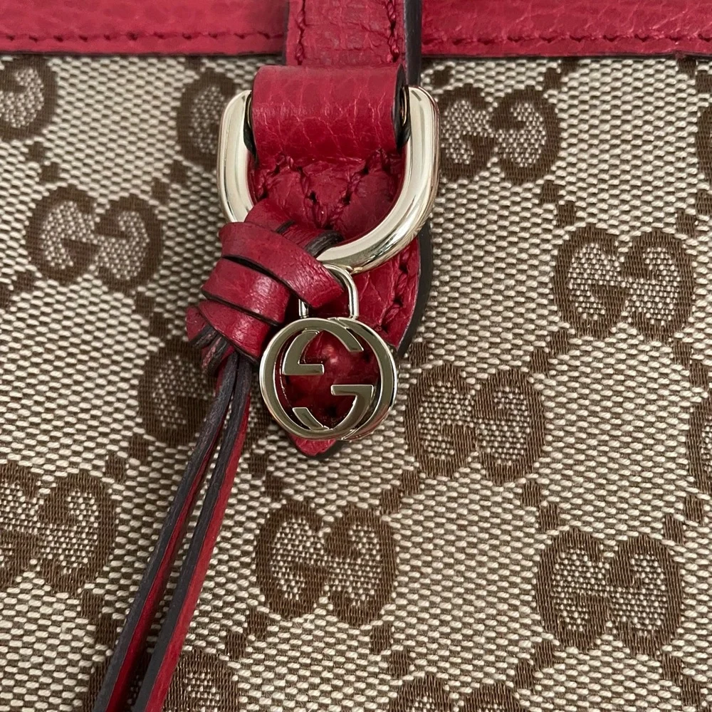 ✨SOLD✨Gucci Small Red GG Bree Tote Crossbody Bag - Picture 6 of 13